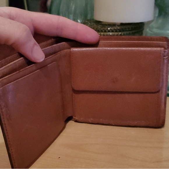 Authentic *Louis Vuitton* Vintage 1980s - Picture 3 of 11